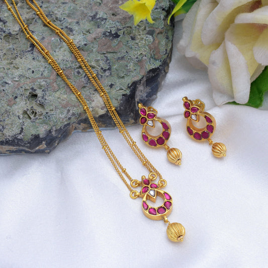 Silvernika Redishnal chain pendant