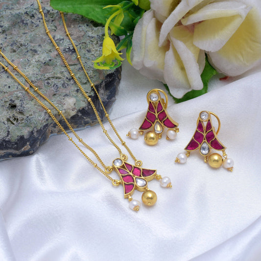 Silvernika Traditional Style Necklace